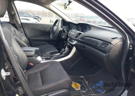 2013 Honda Accord Sport z USA, uszkodzony, nr VIN 1HGCR2F51DA247322